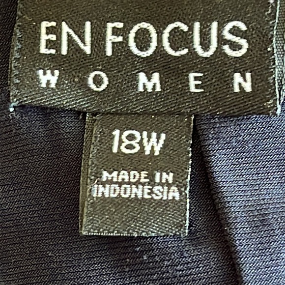 EN FOCUS BEAUTIFUL DRESS - Picture 6 of 6